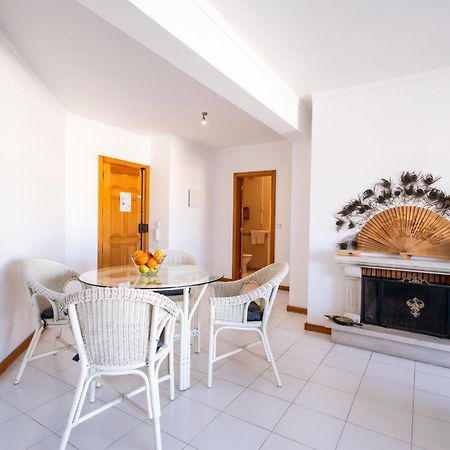 Infante 1 - A Poucos Metros Da Baia Apartment Sao Martinho do Porto Luaran gambar