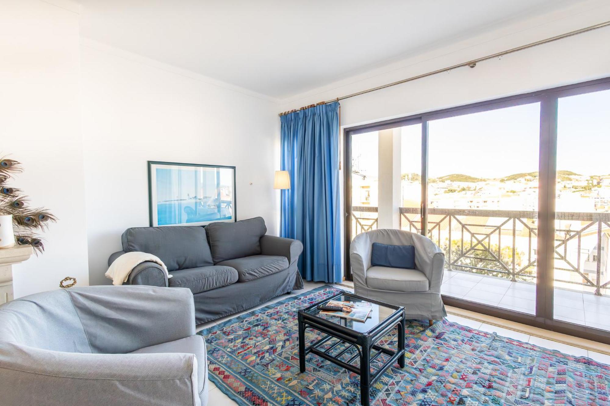 Infante 1 - A Poucos Metros Da Baia Apartment Sao Martinho do Porto Luaran gambar