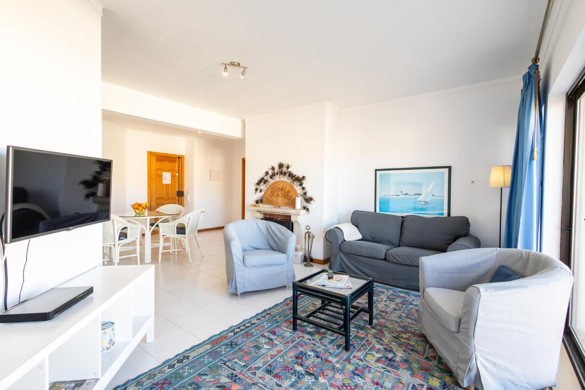 Infante 1 - A Poucos Metros Da Baia Apartment Sao Martinho do Porto Luaran gambar